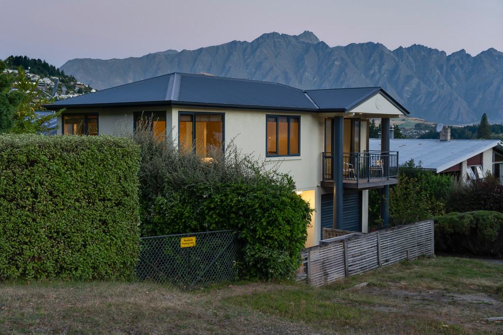 Prime Queenstown Location