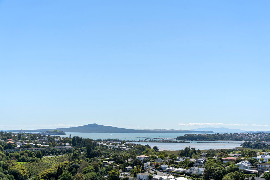 Superb Sub Penthouse