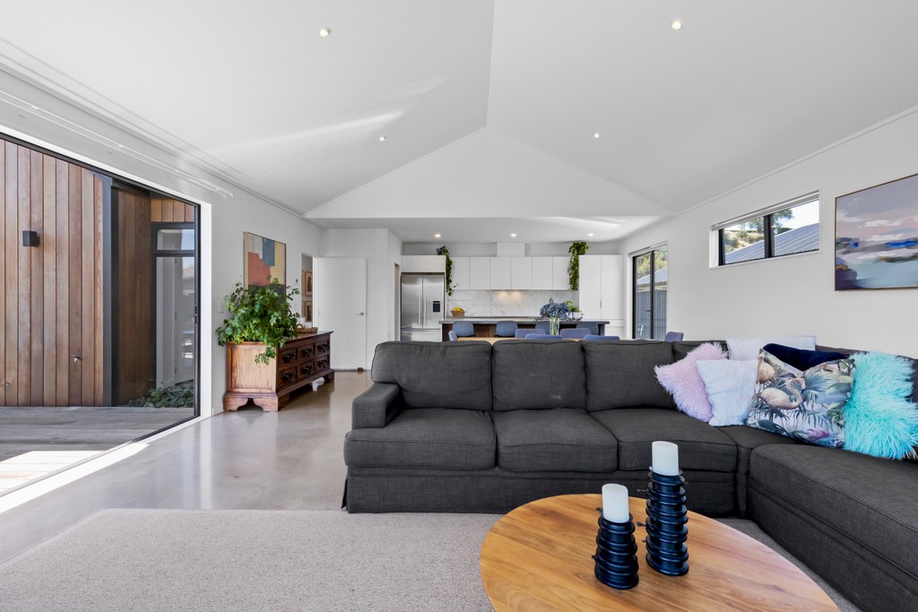 Beautiful Home and Two Bedroom Apartment