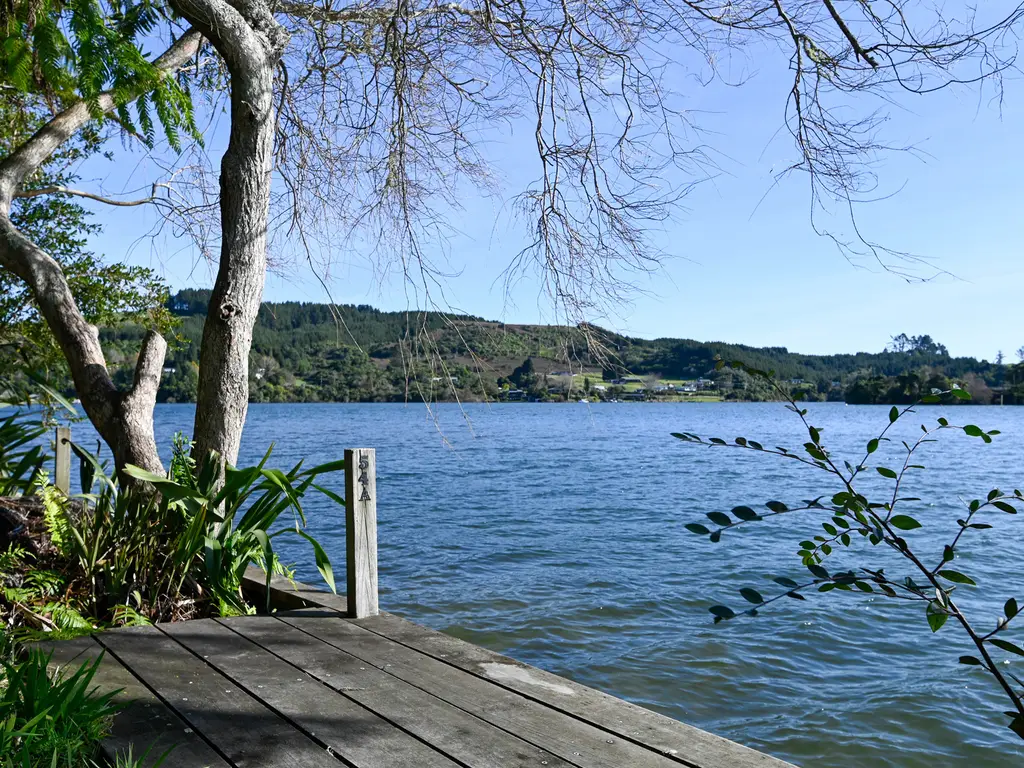 058_Open2view_ID541034-34_Te_Akau_Road