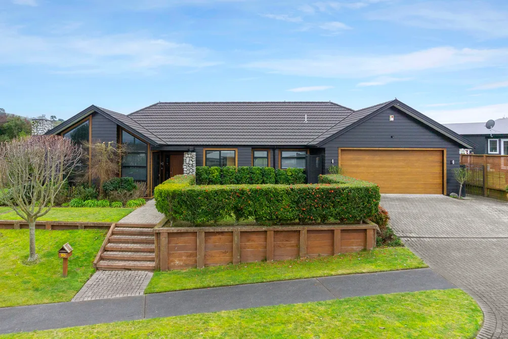  Timeless Modern Living 