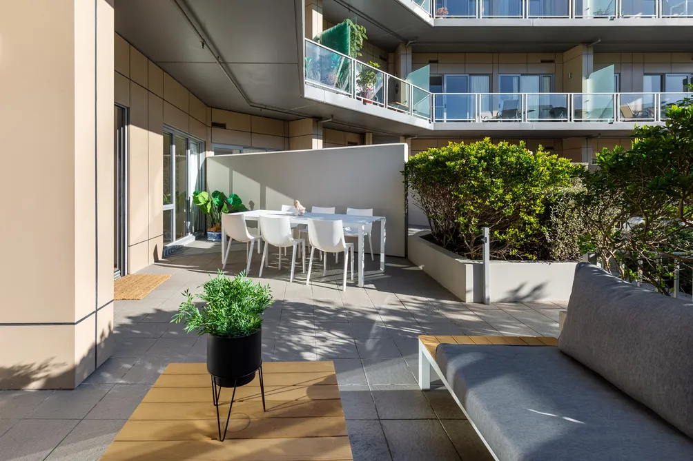 Viaduct with a Backyard! 