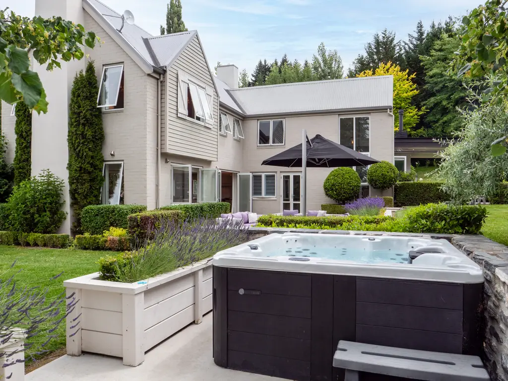 183 Dalefeild Road-11