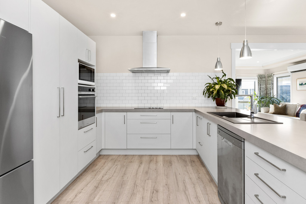Contemporary, Convenient Downsizer or Family Home 