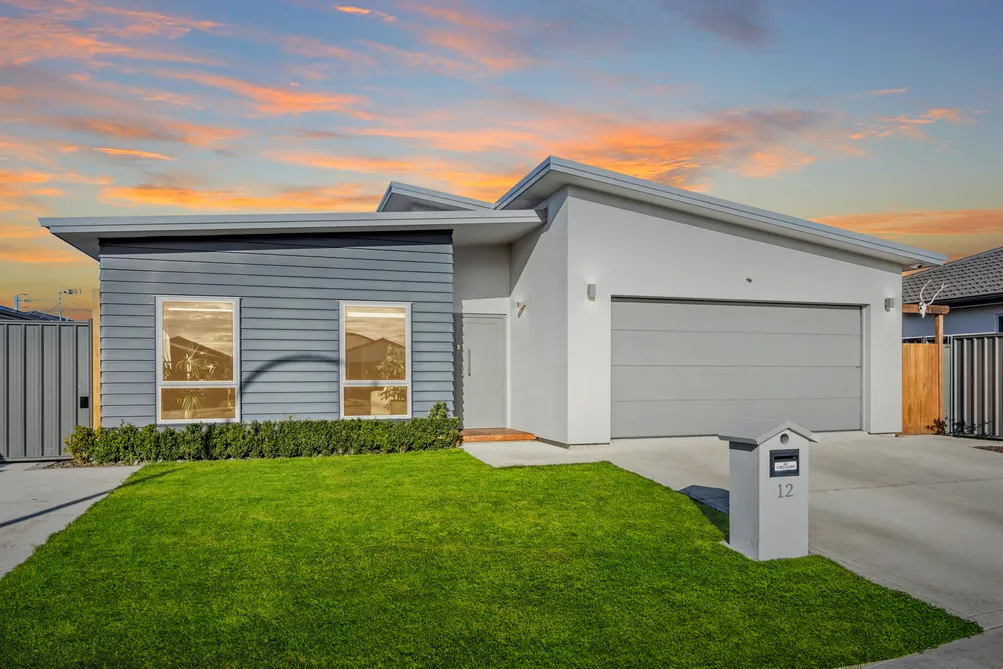 Contemporary, Convenient Downsizer or Family Home 
