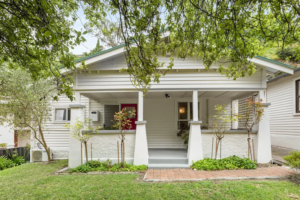 Bungalow Beauty in Top School Zones