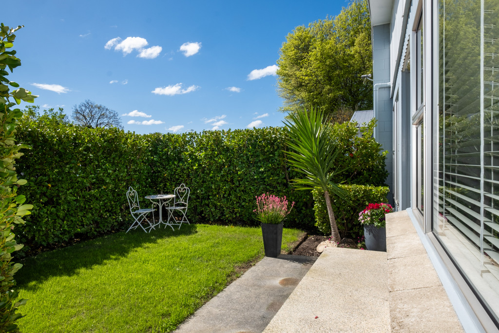 Tidy, Top Location and Private