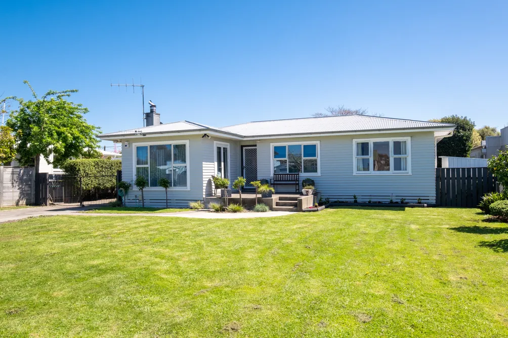 Good Buying, Great Living!