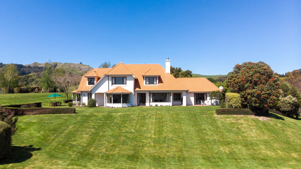 Rural Elegance in Havelock North Village