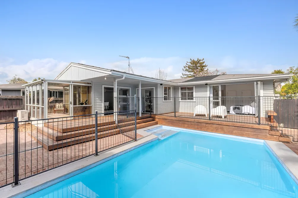 Family Home - Location, Pool and Garaging Galore!