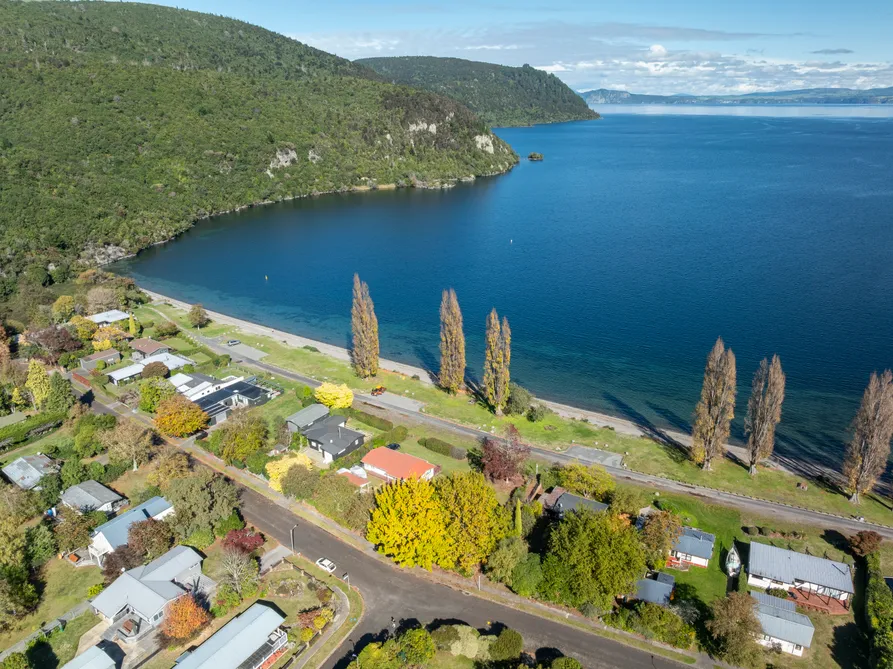 Absolute Waterfront Paradise Awaits...