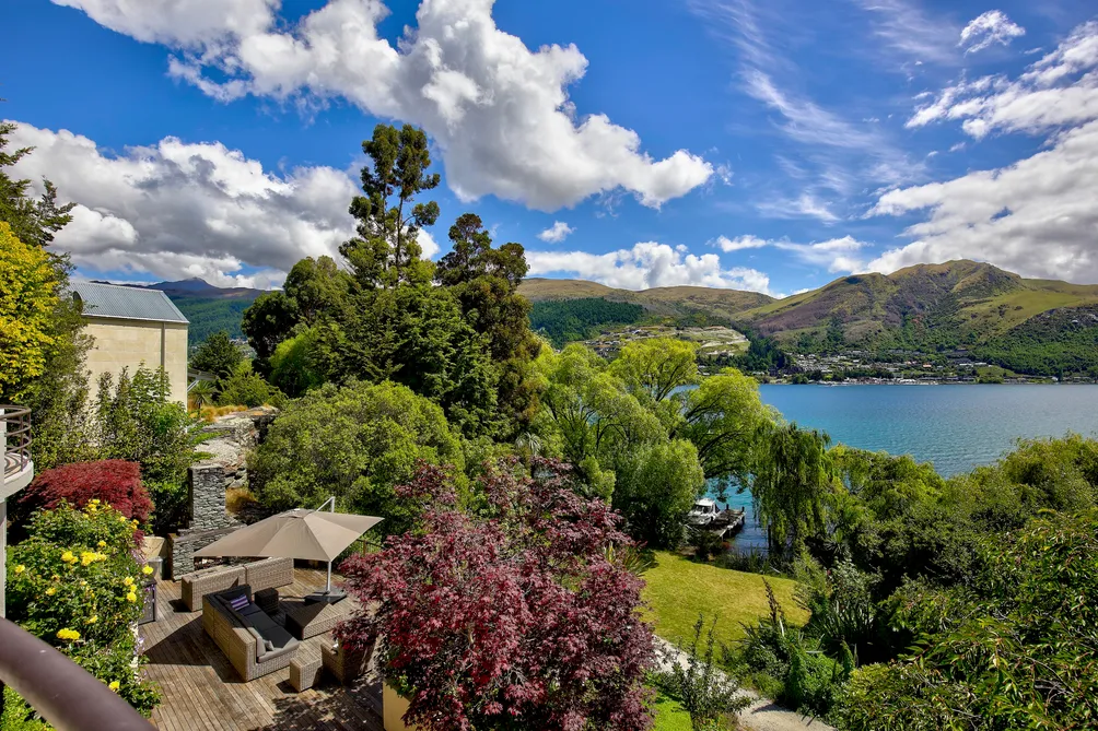 Ultimate Queenstown Waterfront