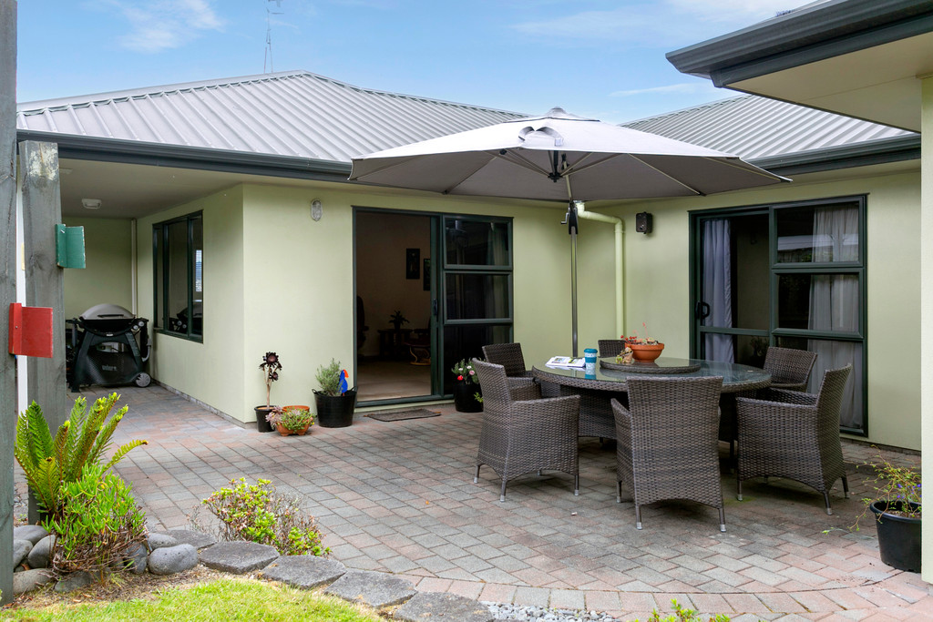 Motivated Sellers Heading Overseas