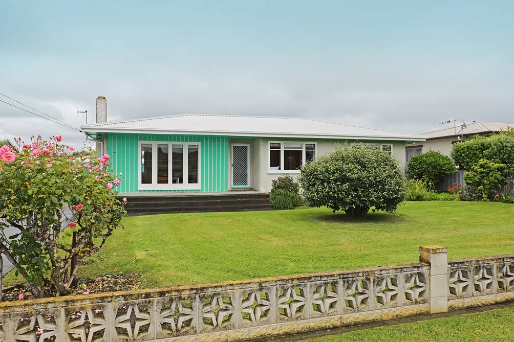 Iconic Property - In The Heart Of Taradale