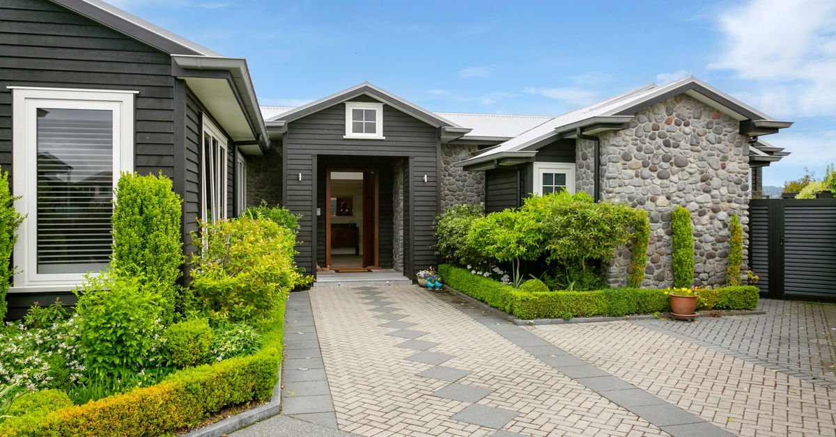 21 Pukenamu Road, Rainbow Point, Taupo NZ Sotheby’s Realty TAUP2006