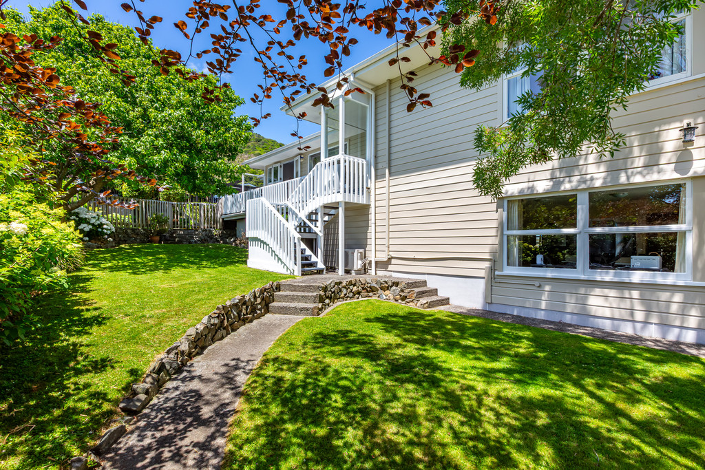 Versatile Living, Timeless Views