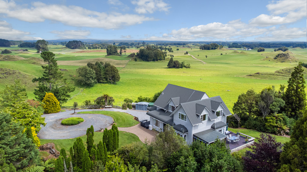Picturesque Lifestyle Escape