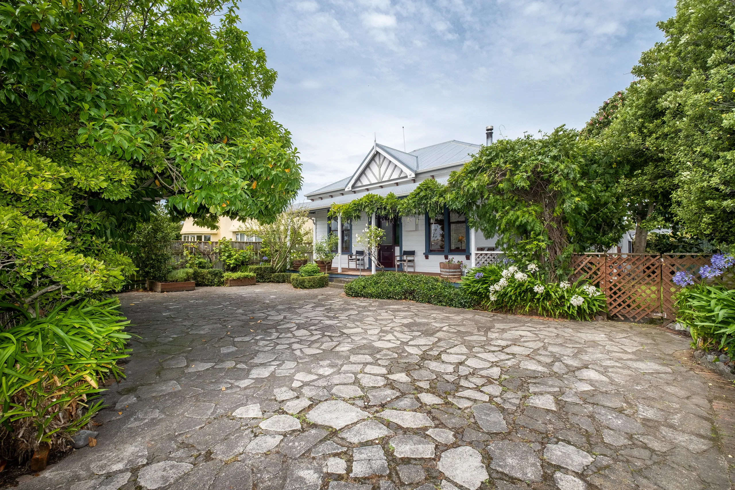 205 Grove Road, Mayfair, Hastings