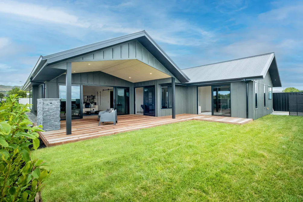 Statement of Warmth, Luxury and Stylish Living