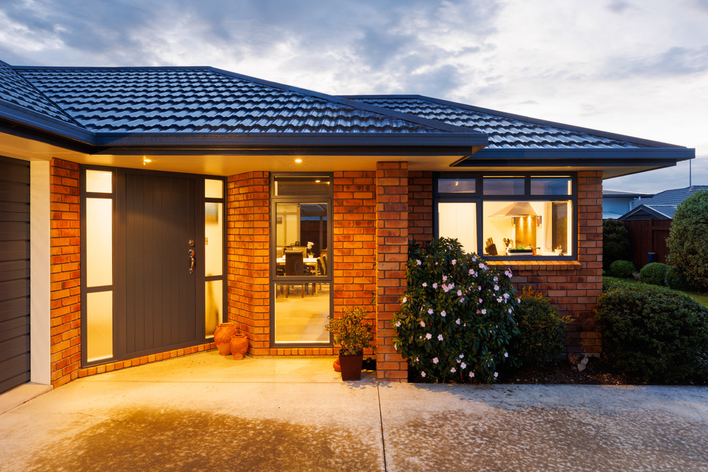 Four Bedroom Brick Home in Neighbourly Cul-de-sac