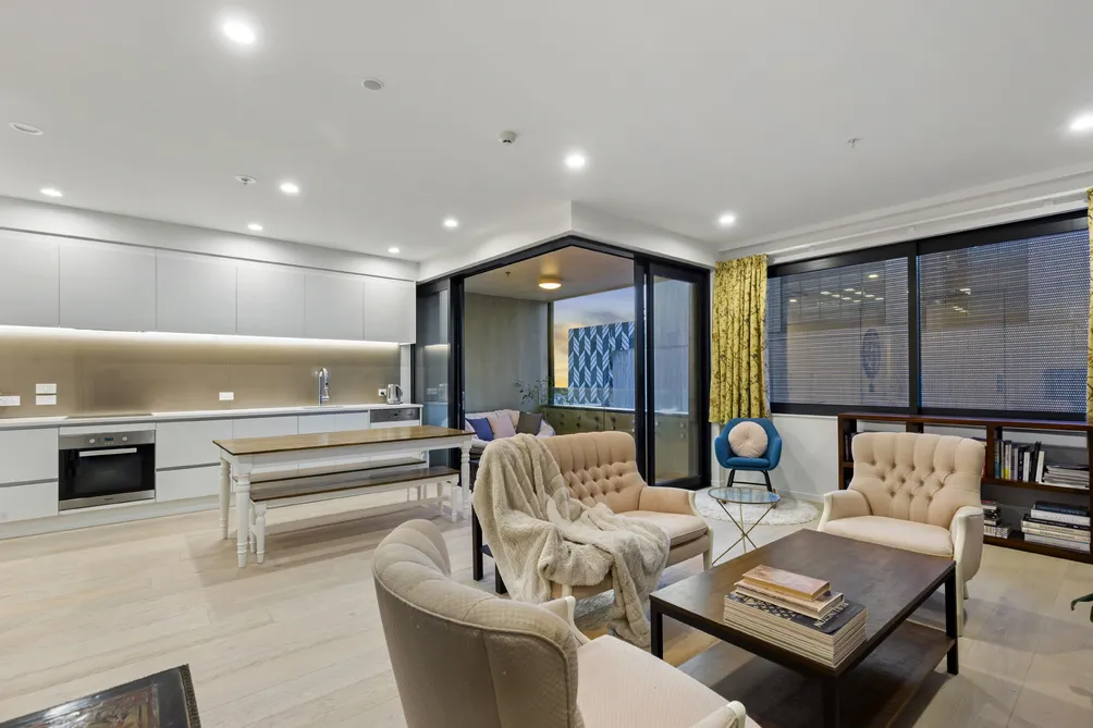 Vibrant City - Fringe Living 