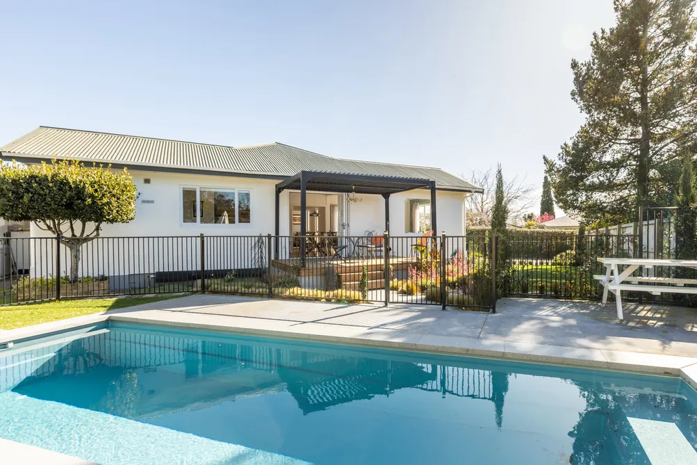 A Classic Modernised Gem with Exquisite Pool