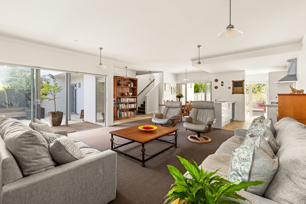 Contemporary Ahuriri Townhouse, Available Now