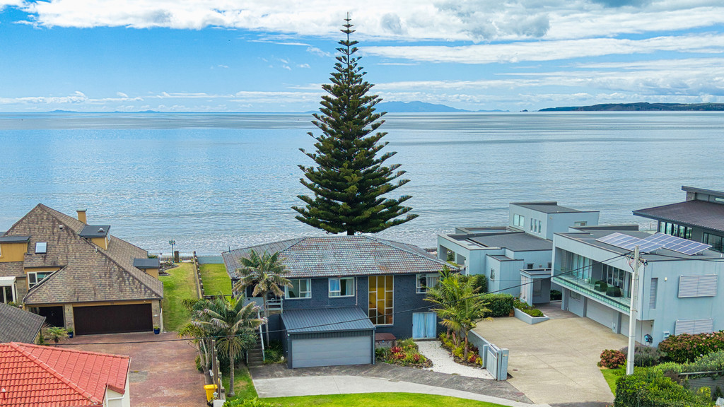 Orewa Beachfront with Rare Landholding Potential