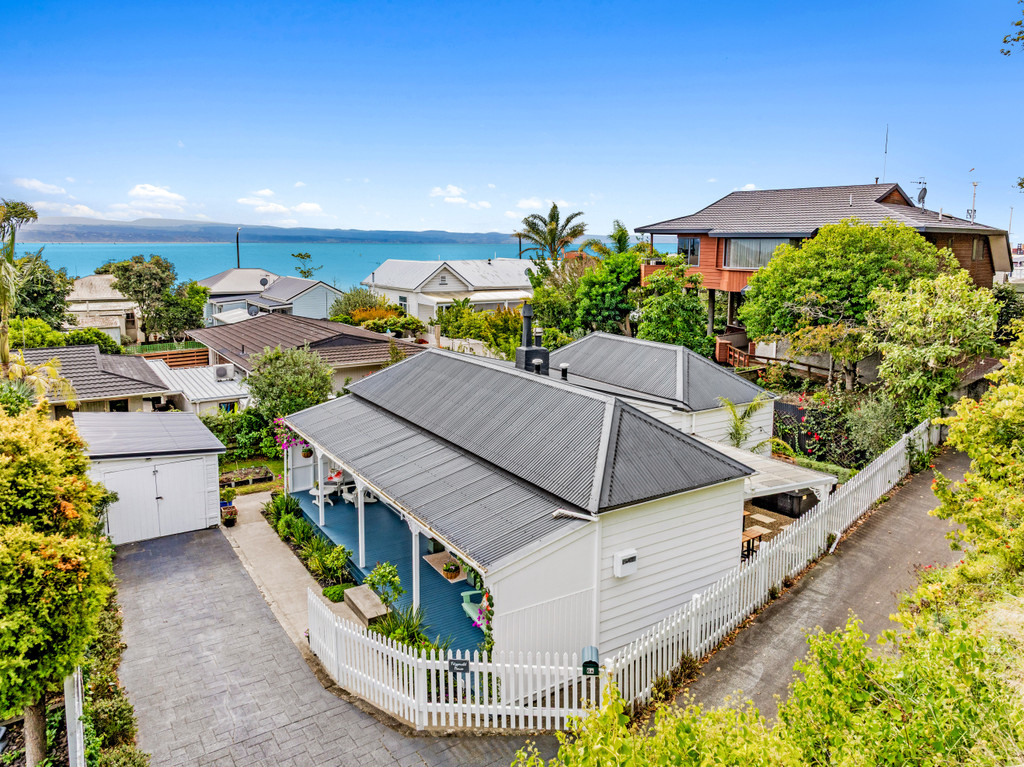 Historic Ahuriri Charm Meets Modern Comfort