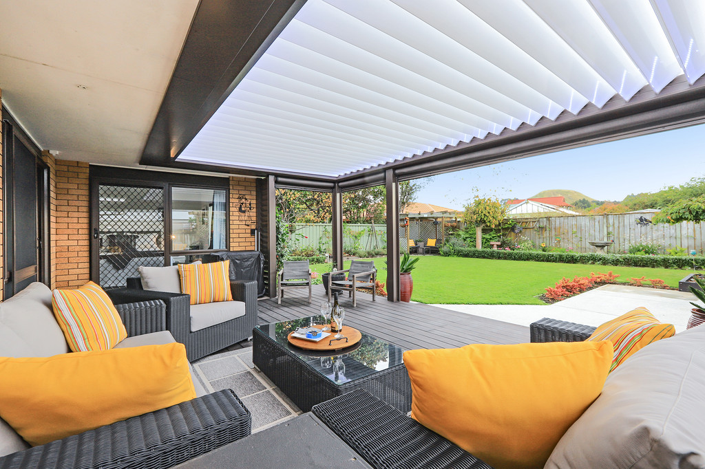 Superb Outdoor Living, Double Glazed, Reserve View