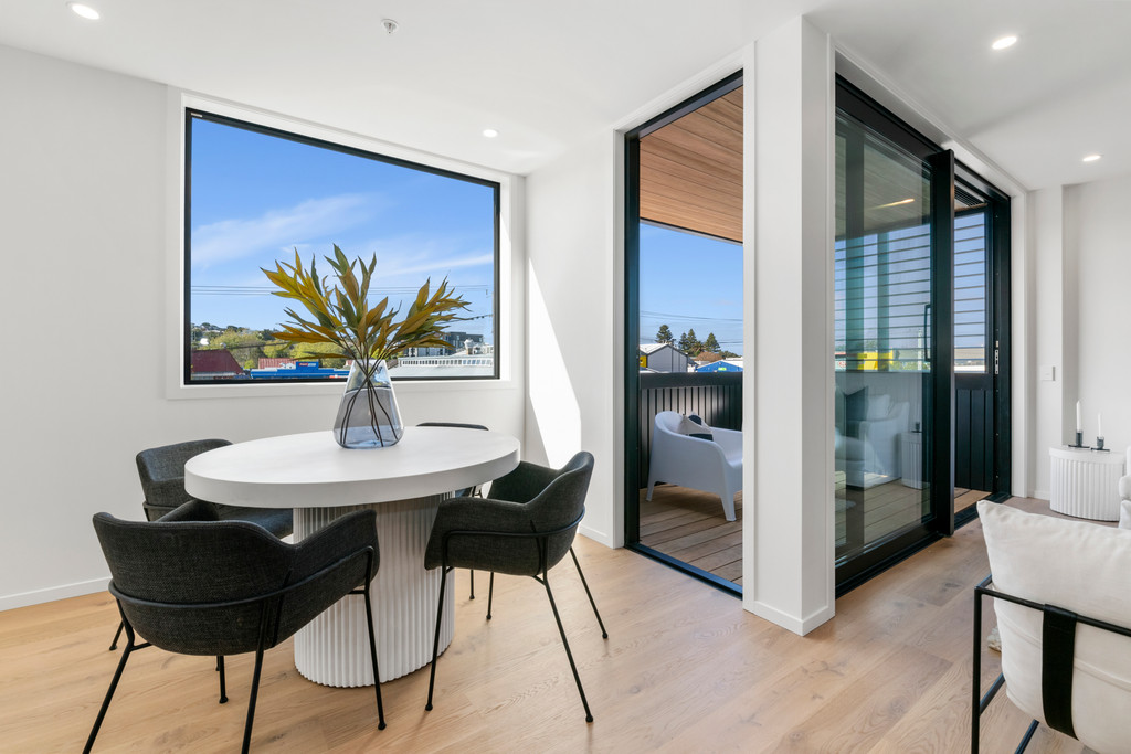 Kauri Residence Coastal Luxury - Move in NOW!