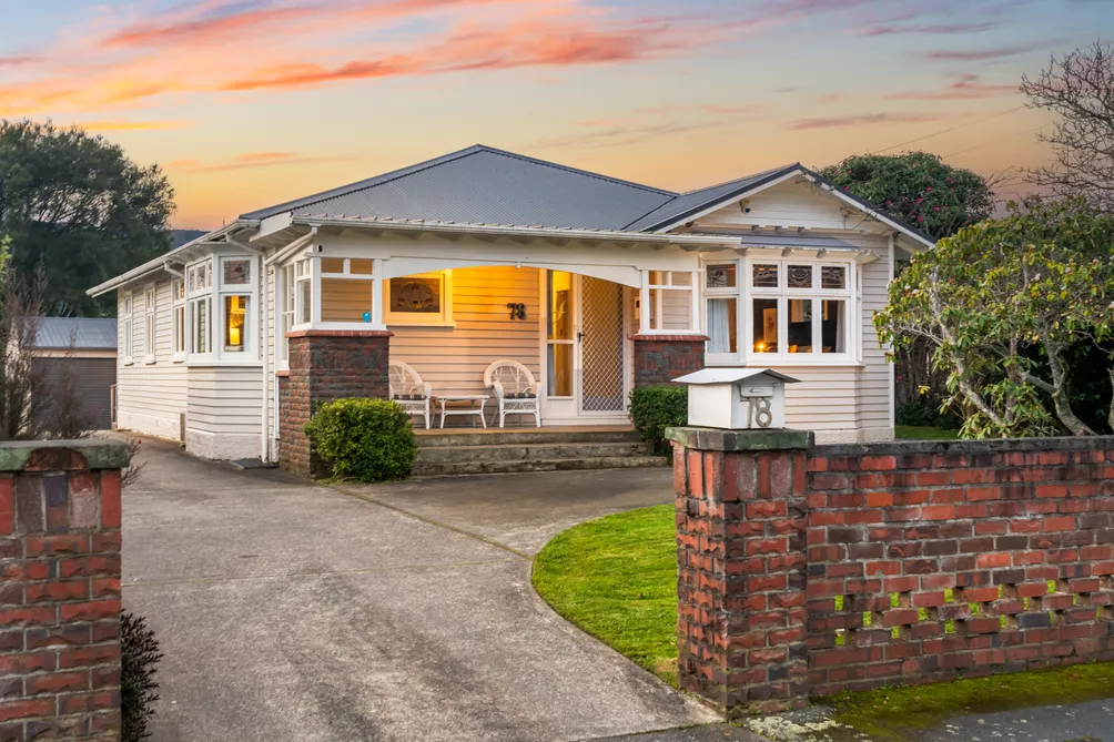 1930s Charm, Self-Contained Studio, 96sqm Garage
