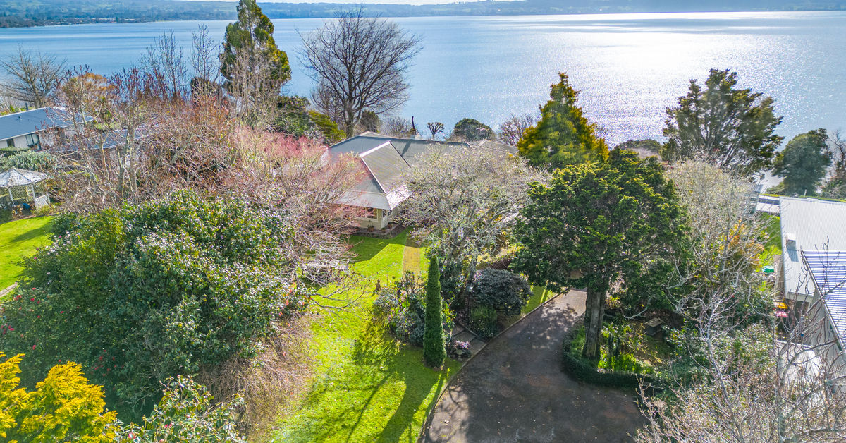 18 Vista Place, Kawaha Point, Rotorua NZ Sotheby’s Realty RORE01621