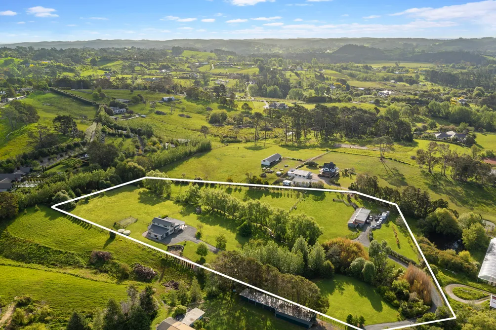 Modern Barn-Style Home on Prime Lifestyle Acreage