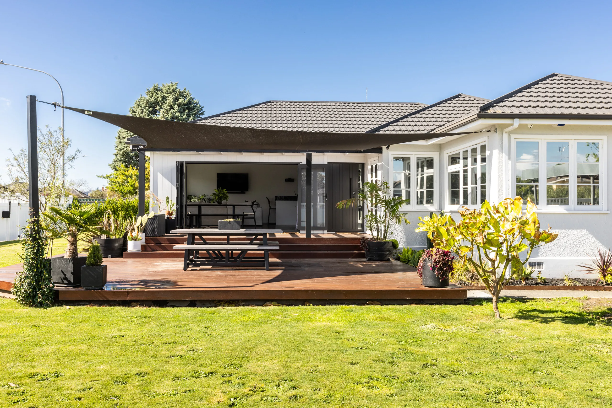 709 Grove Road, Mayfair, Hastings