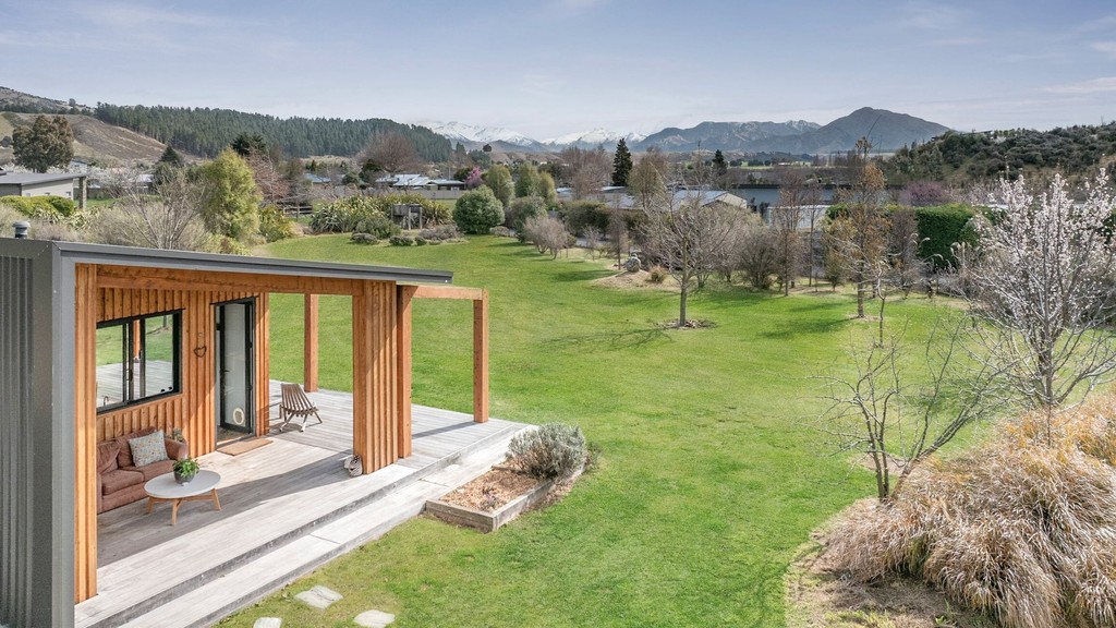 Modern Home, Park-Like Setting