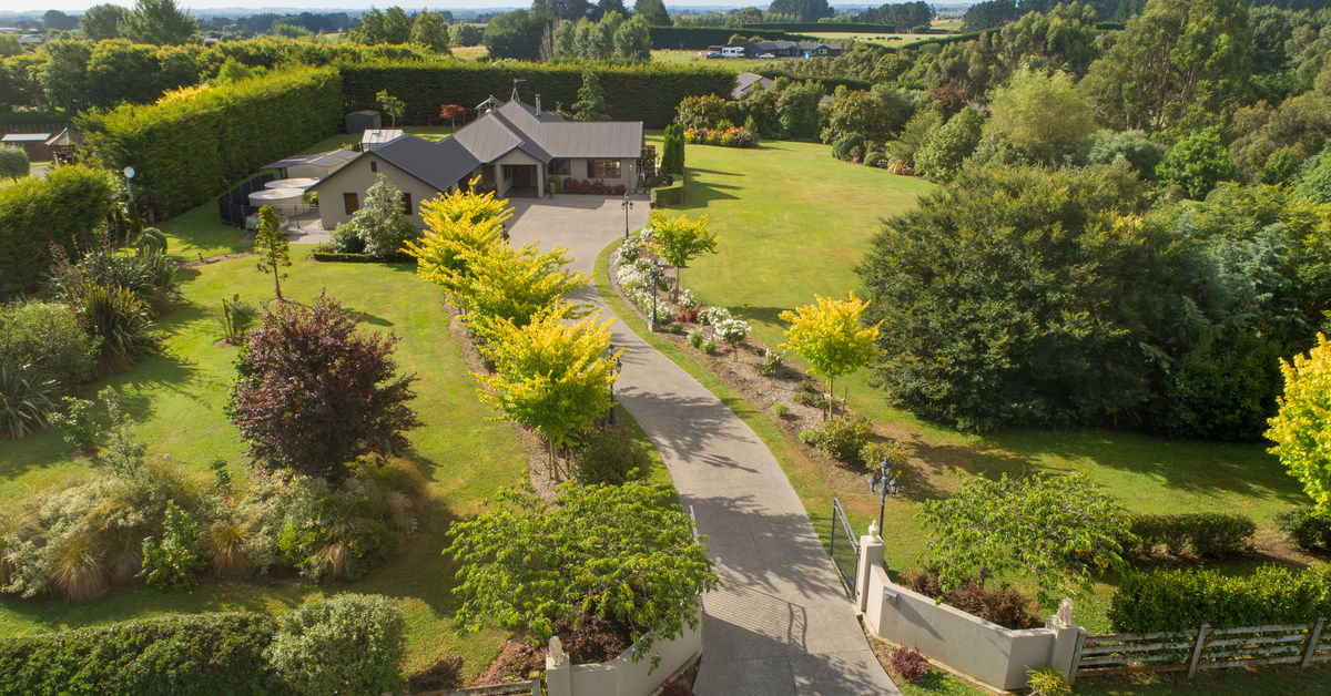 15 Dobsons Lane, Kelvin Grove, Palmerston North City NZ Sotheby’s