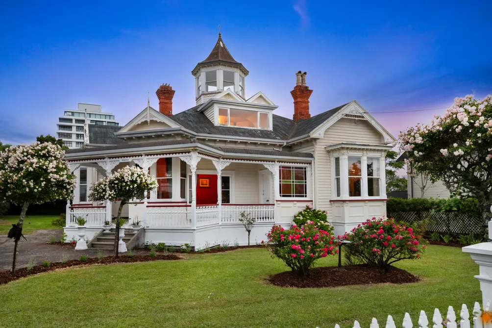 Edwardian Elegance on 1354 sq m