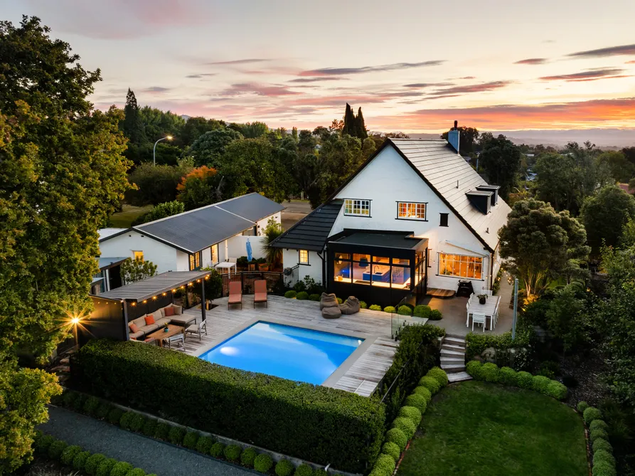 "Woodcroft" - An Architectural Masterpiece