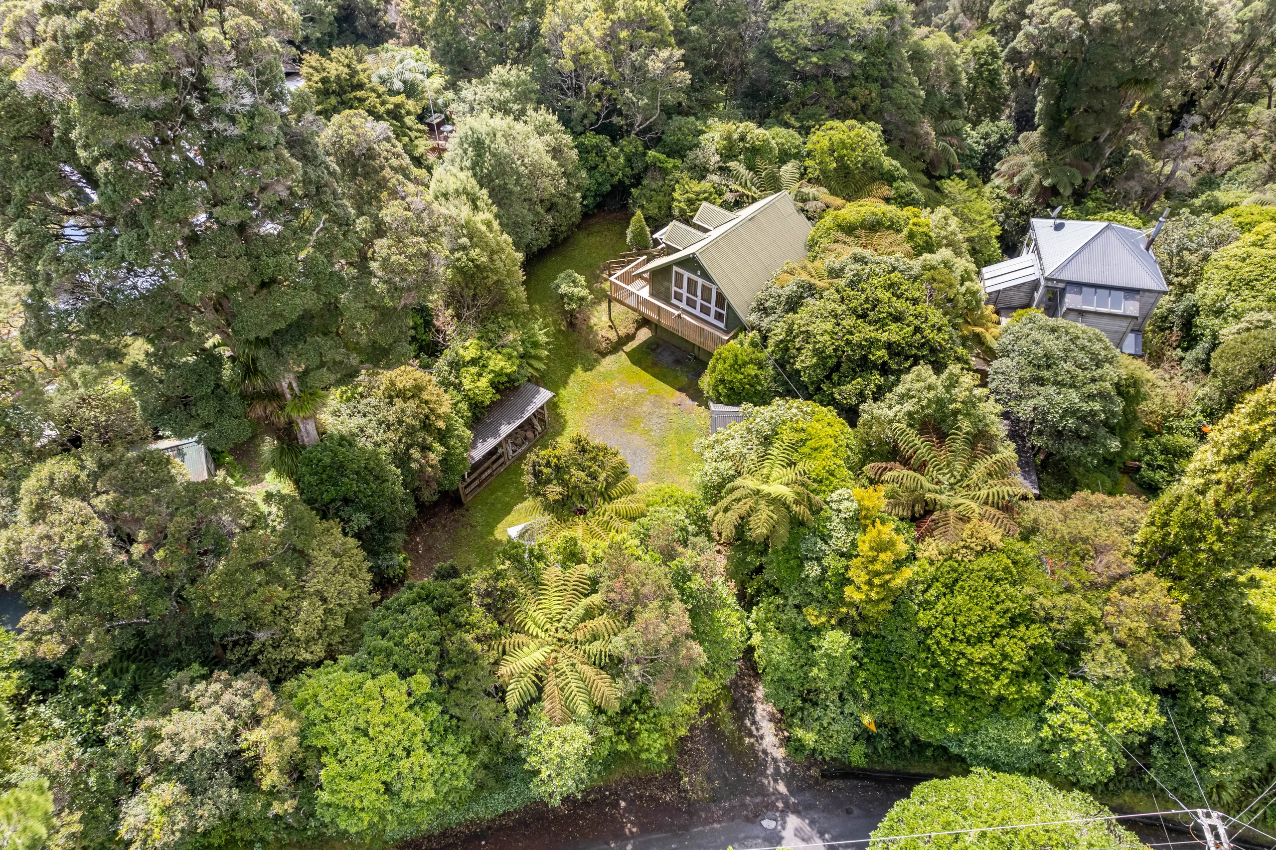 98 Avro Road, Blue Mountains, Upper Hutt City