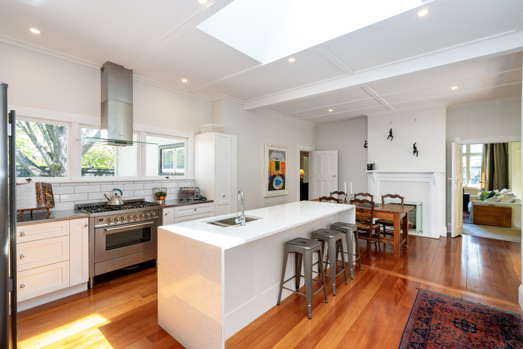 Yesteryear charm in prime Havelock North