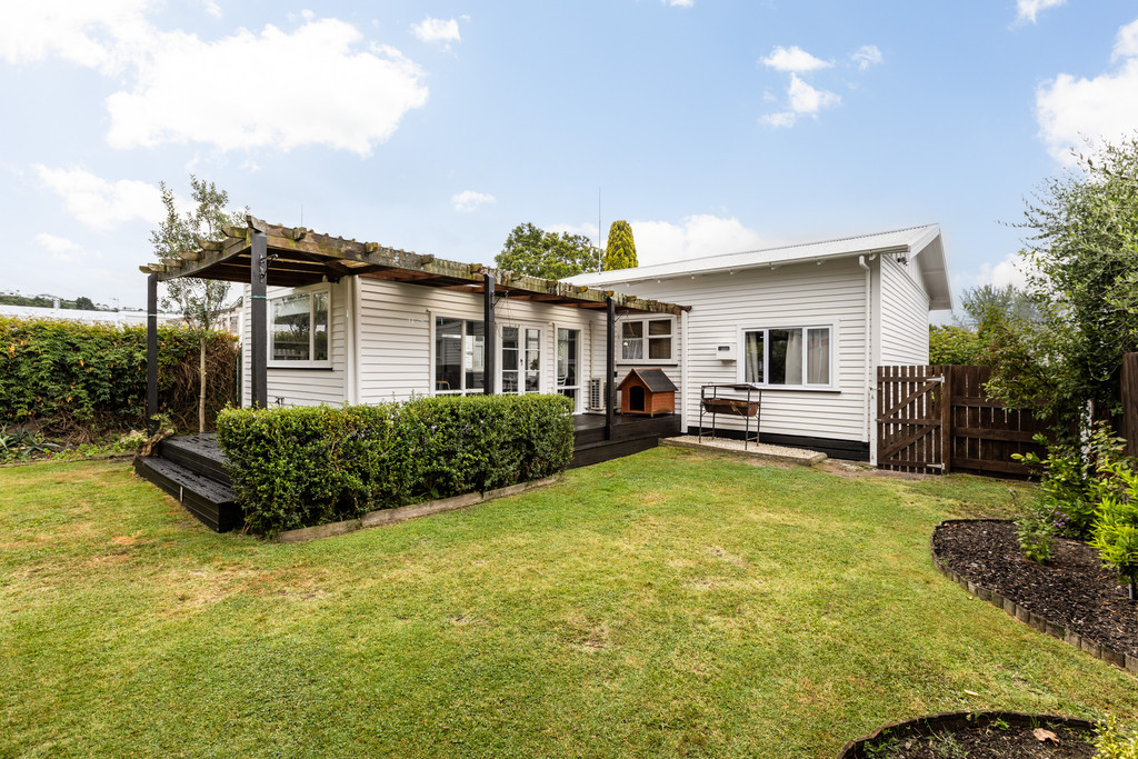 Charming in Napier South