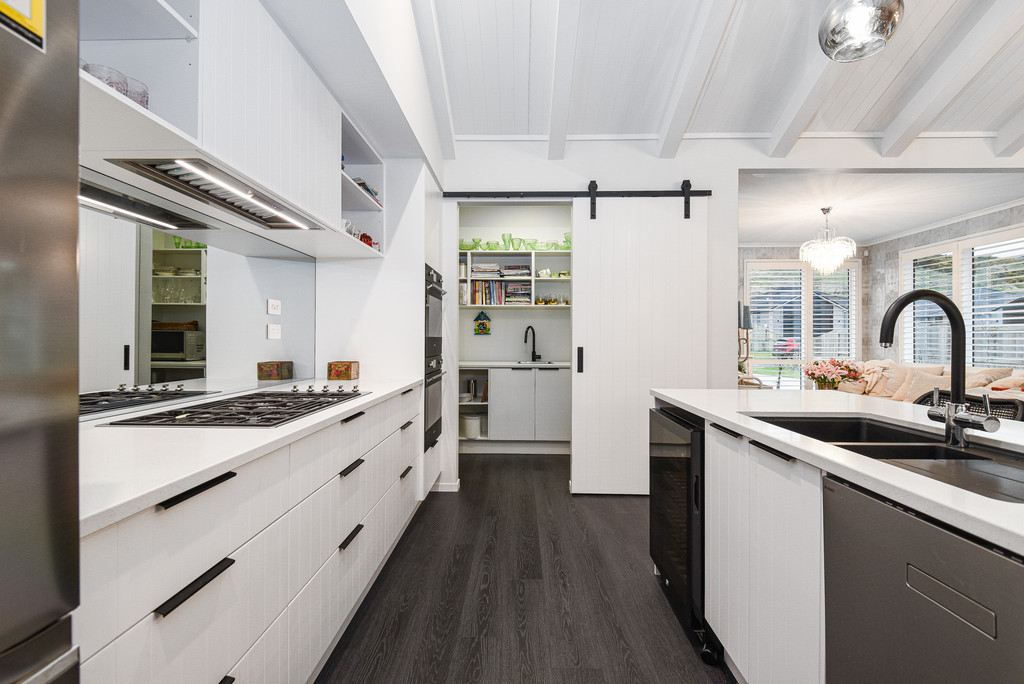 Contemporary Design with Vibrant Flair