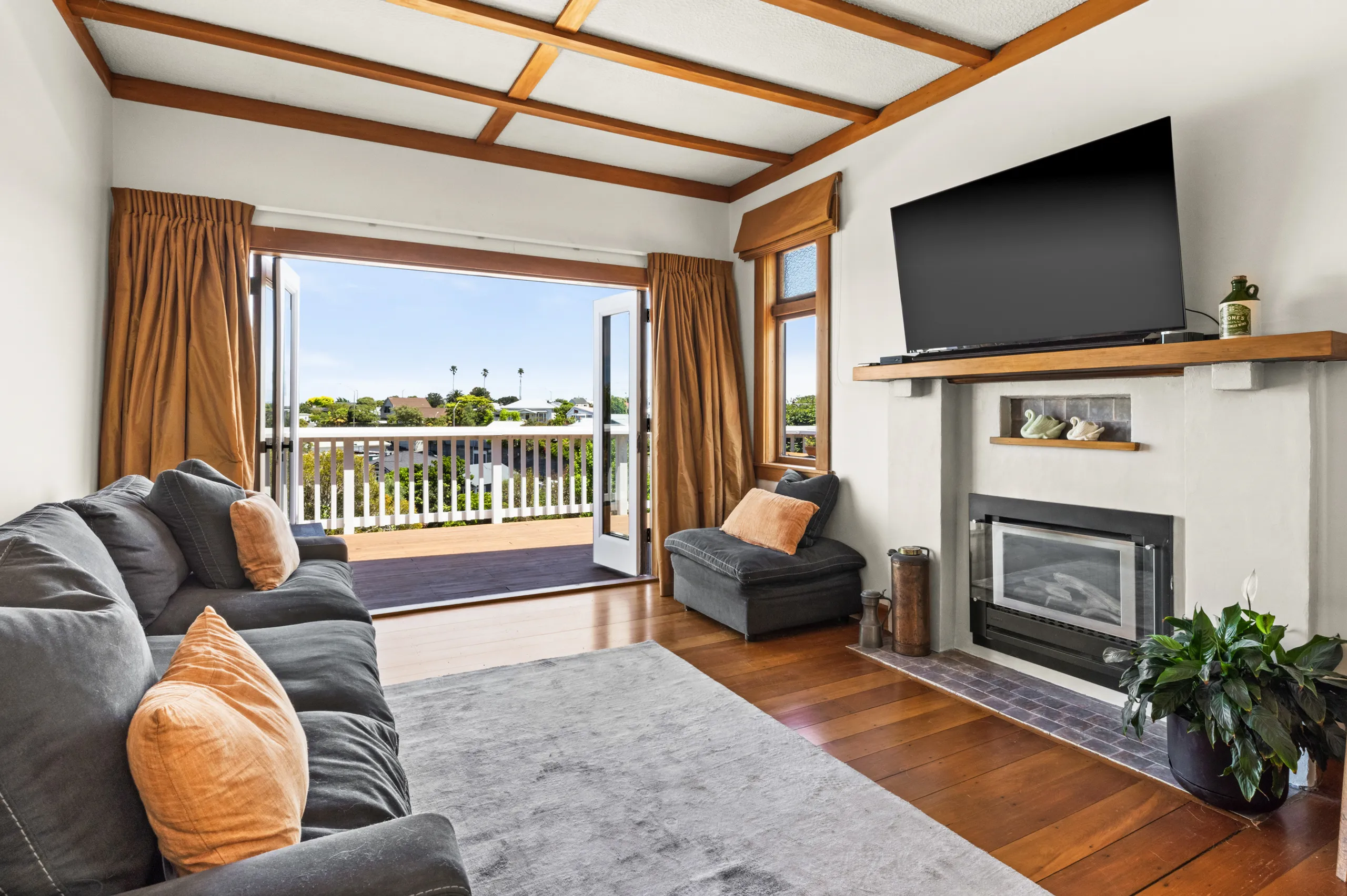 6 Harvey Road, Bluff Hill, Napier