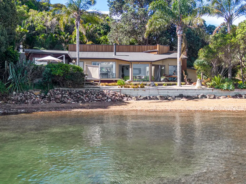 Waiheke Island real estate agents Homes for sale Waiheke Island NZ