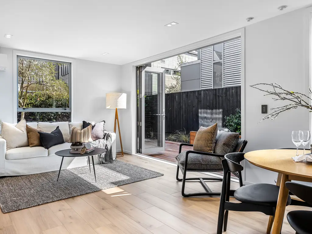 030_Open2view_ID581685-231a_Salisbury_Street