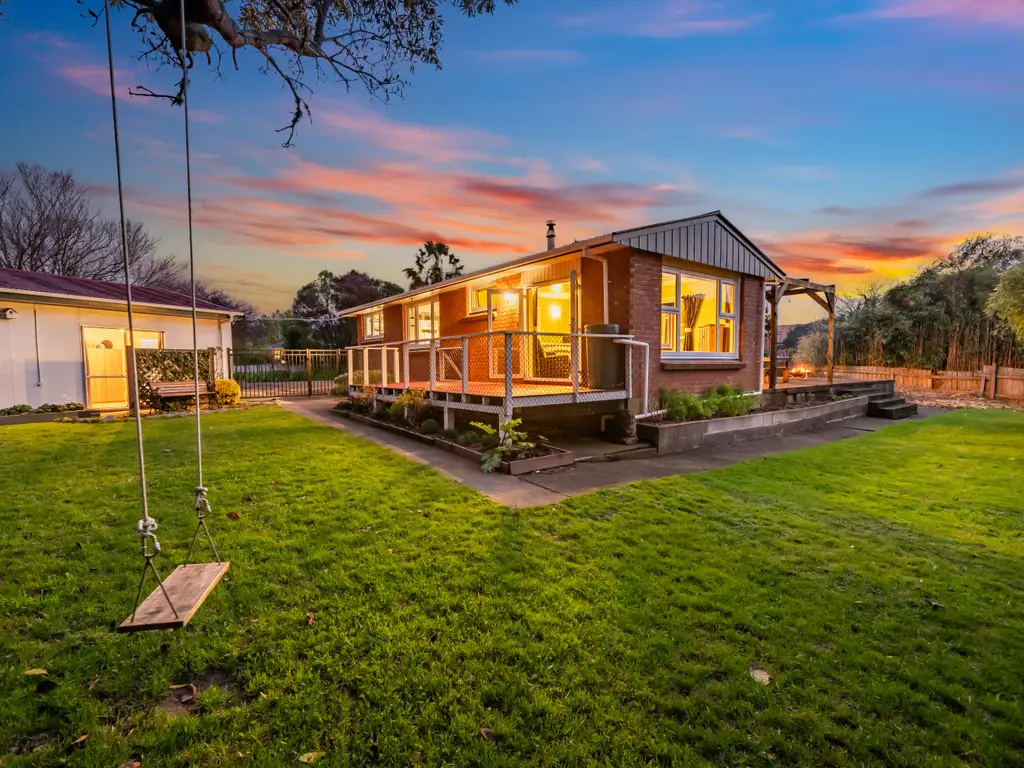 30 - Clouston Park Road (17B) - Twilight