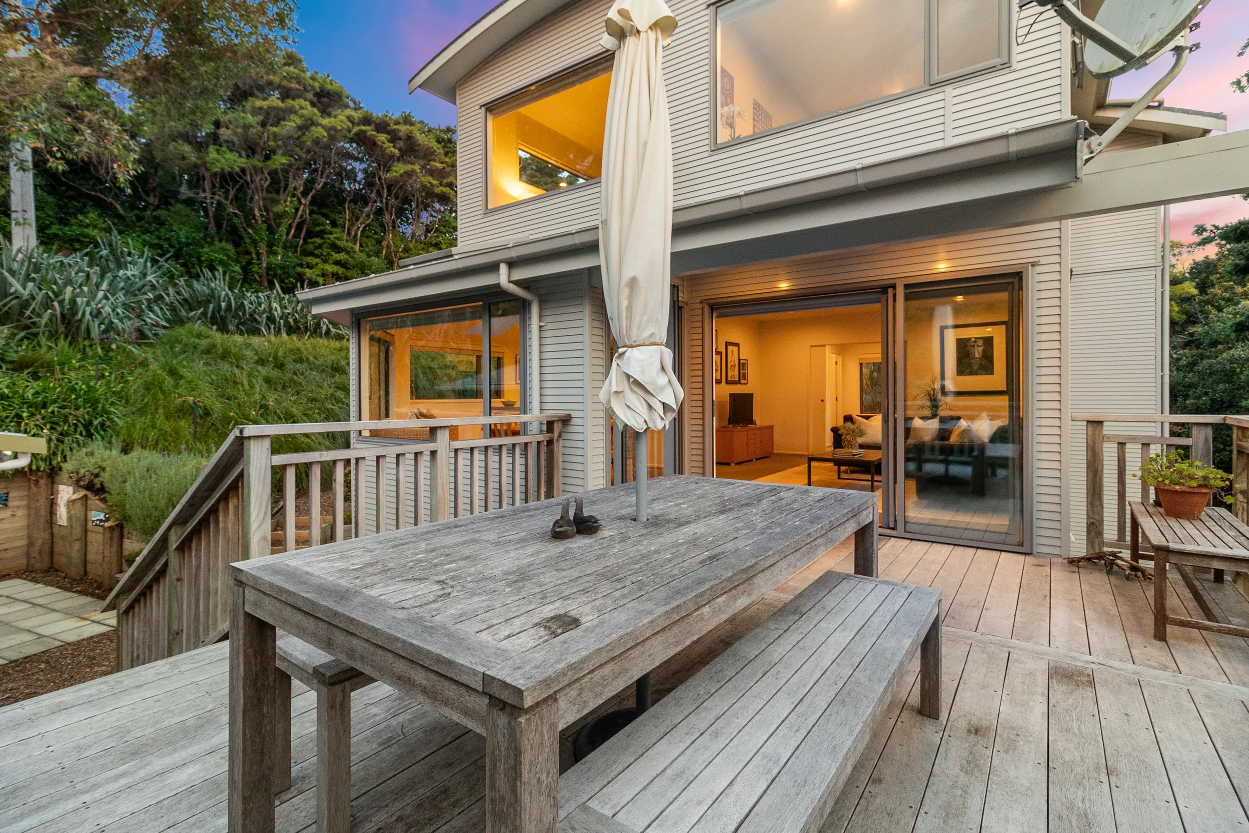 16 Hill Road, Palm Beach, Waiheke Island