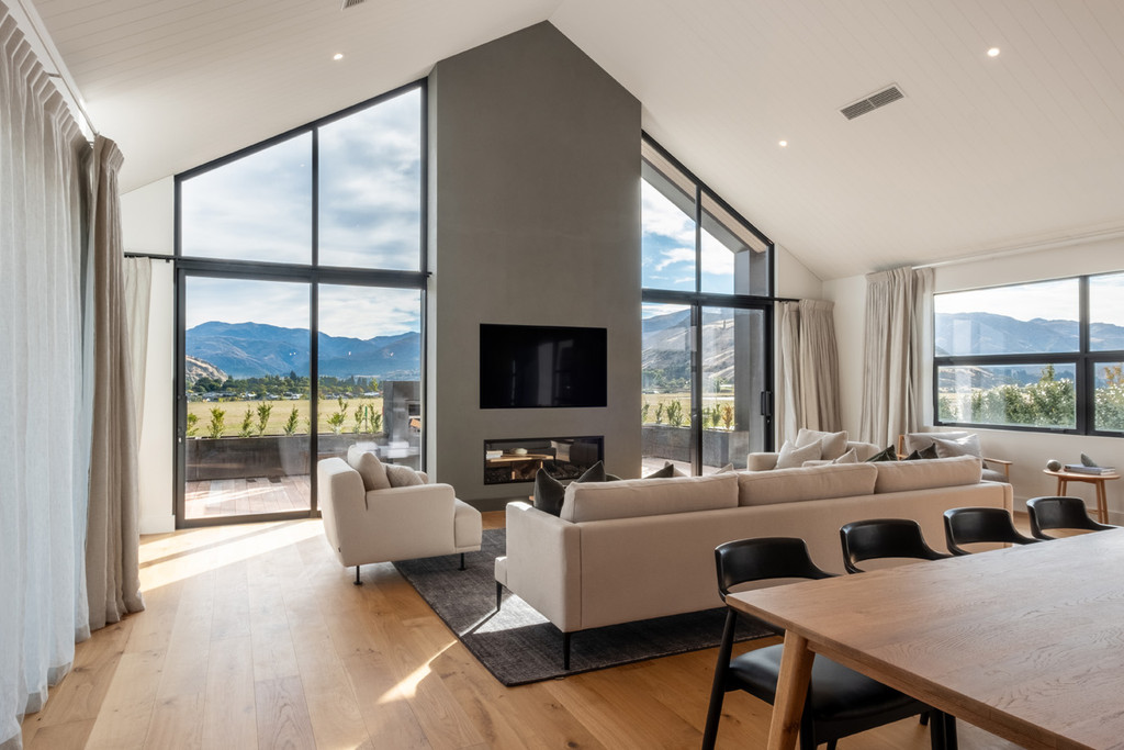 Luxury Living in Kawarau Heights
