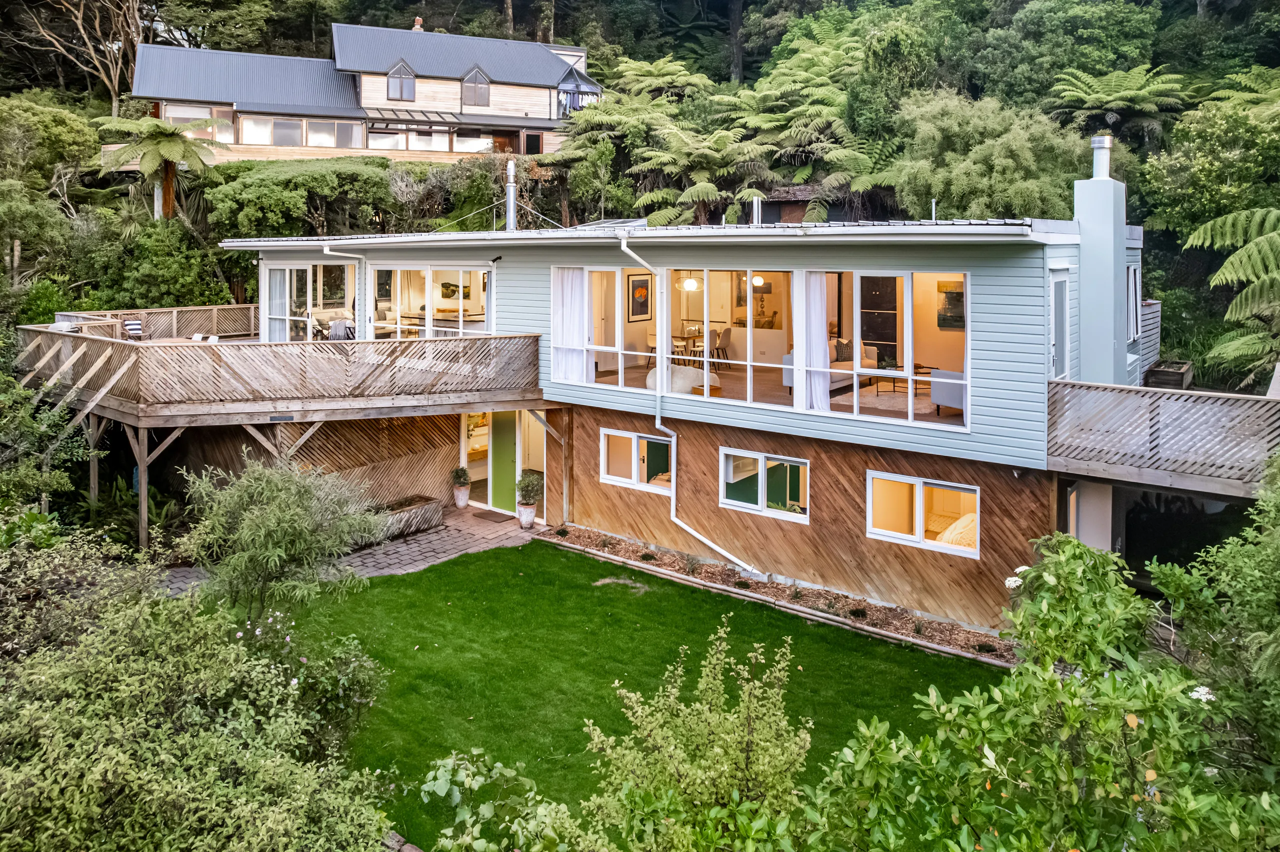 12 Whiorau Grove, Lowry Bay, Lower Hutt City